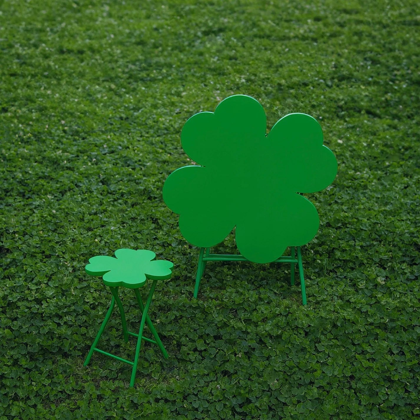 Clover side table & Stool