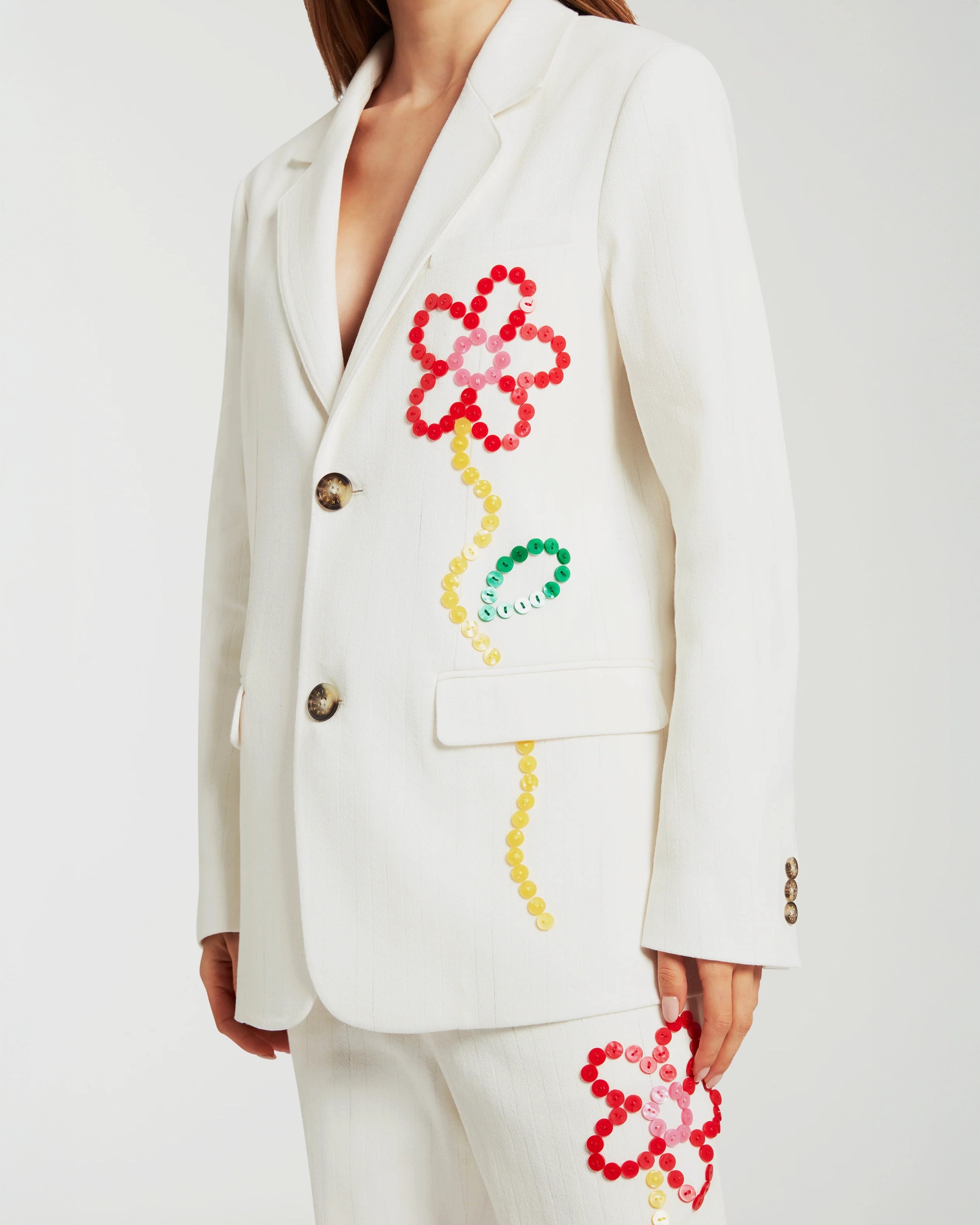Buttons suit
