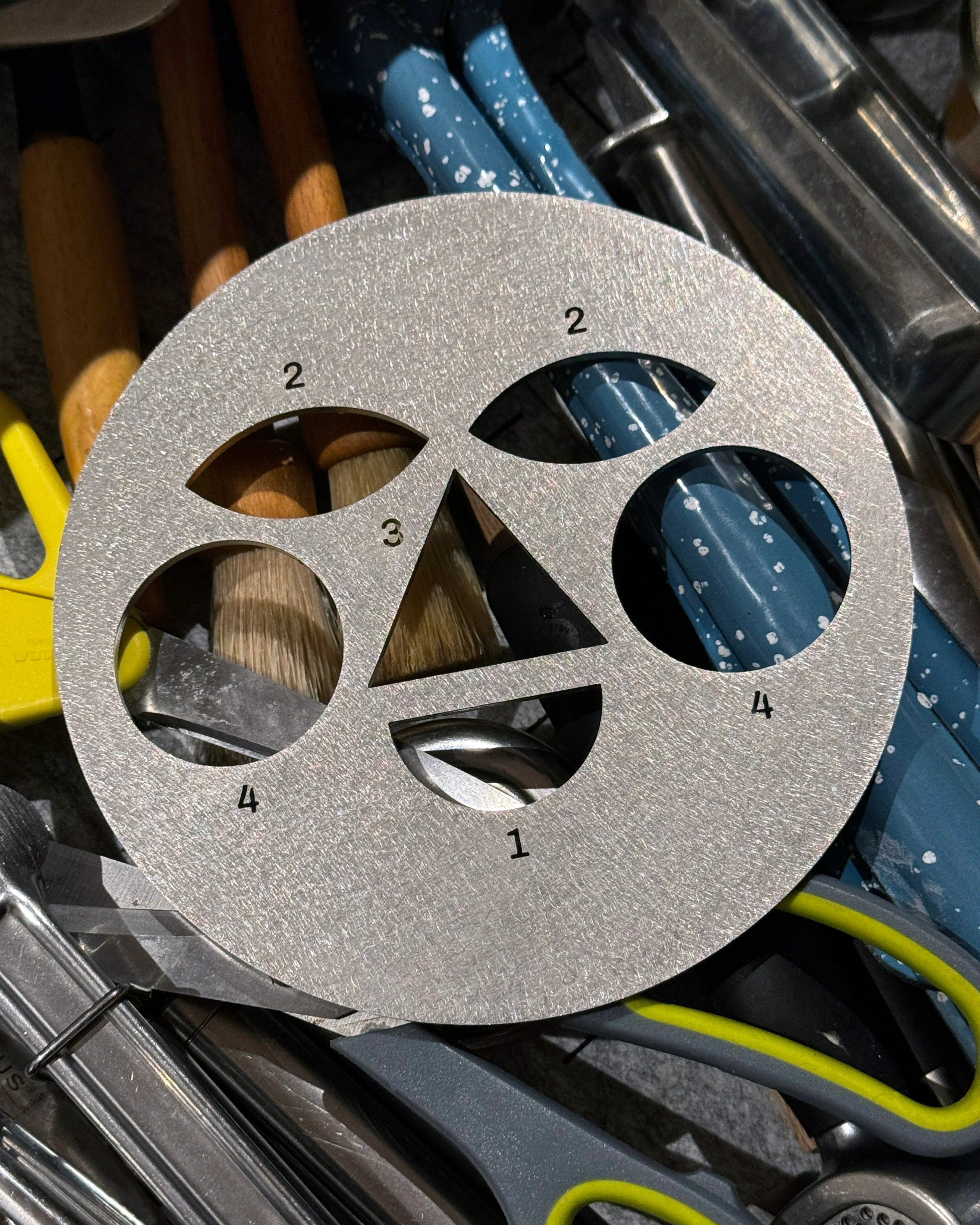 Faccione Spaguetti Measurer by Marco Oggian - Brutto