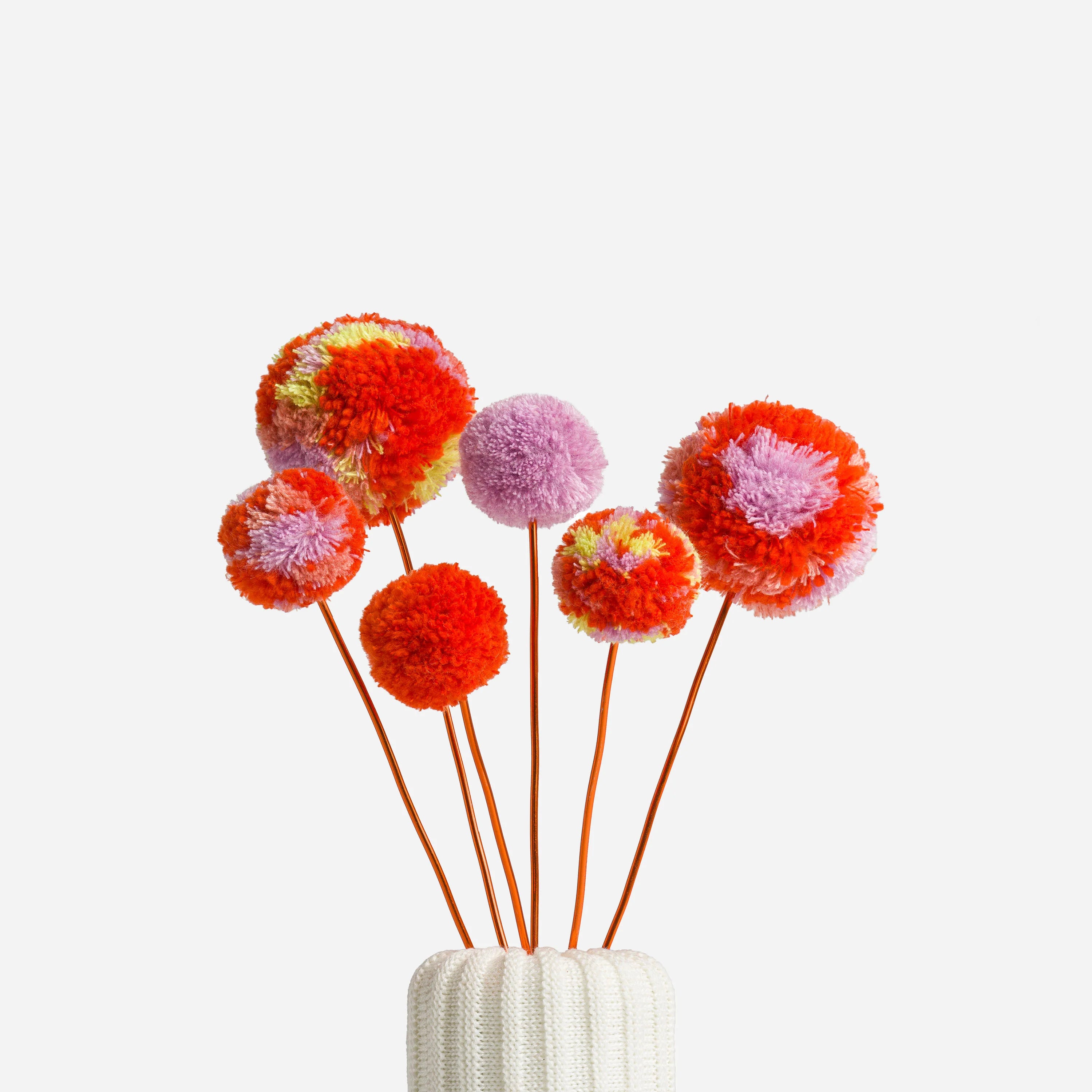 Pom Pom bouquets by Verloop