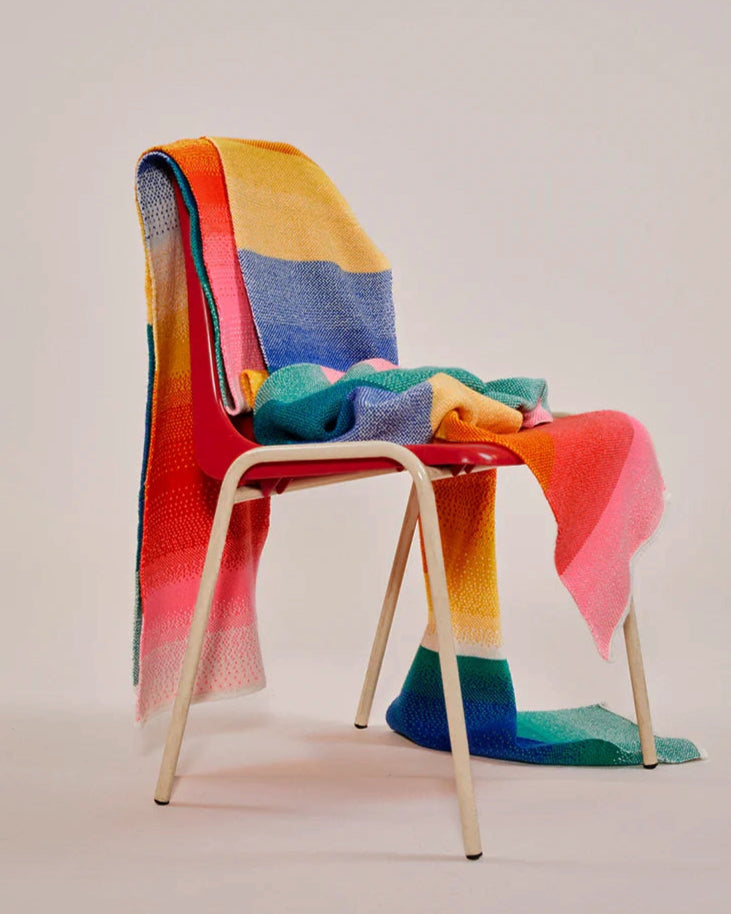 Spectrum scarf