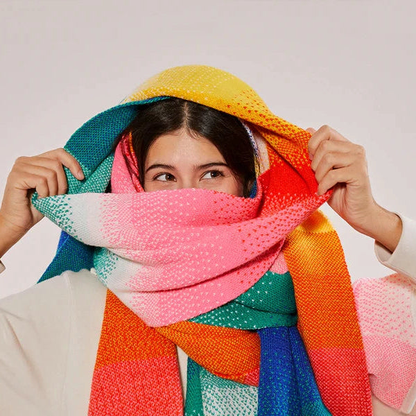 Spectrum scarf