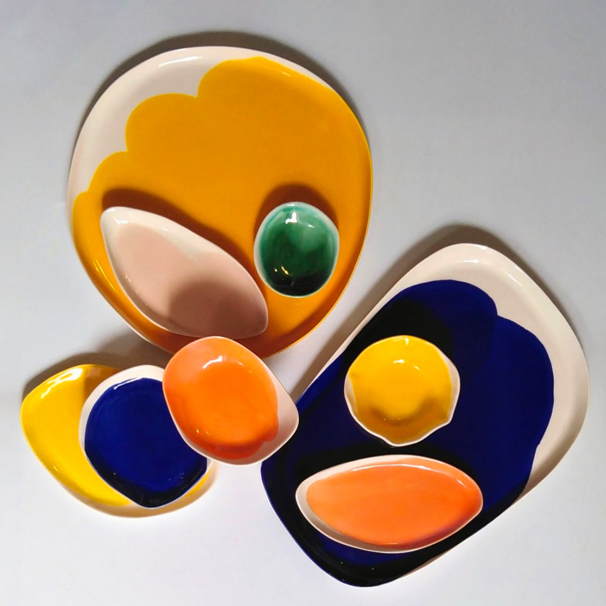 Multicolour ceramics