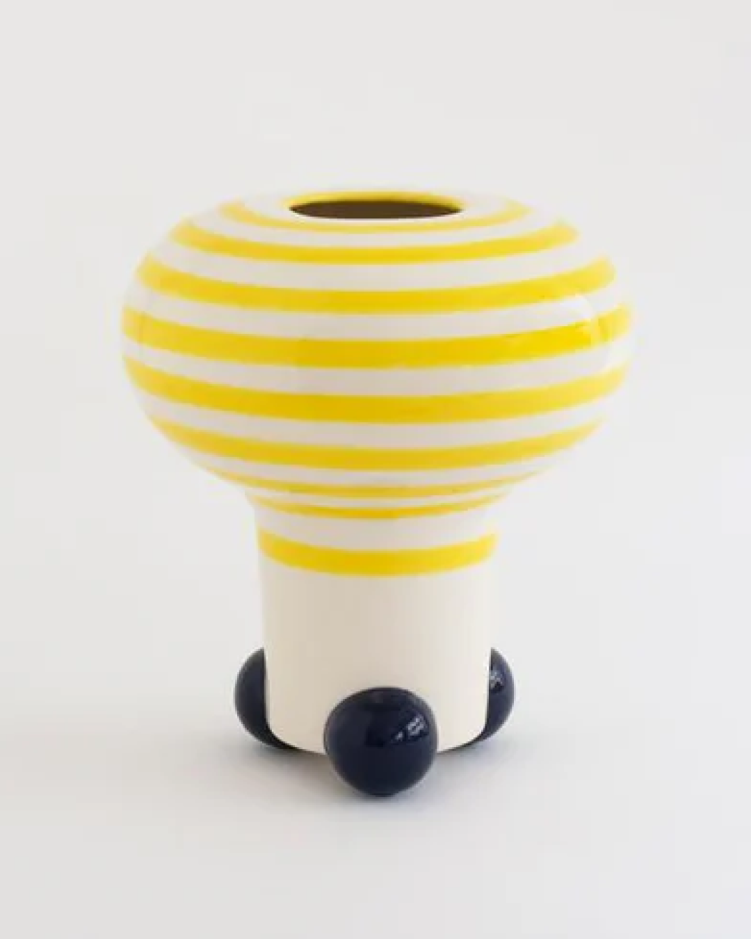 Mushroom Vase by Nicholai Wiig-Hansen - Raawii