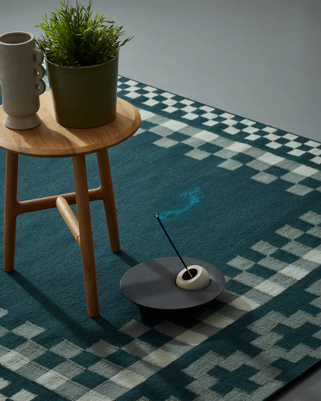 Geometric Border Rugs by Gill Thorpe - Floor Story