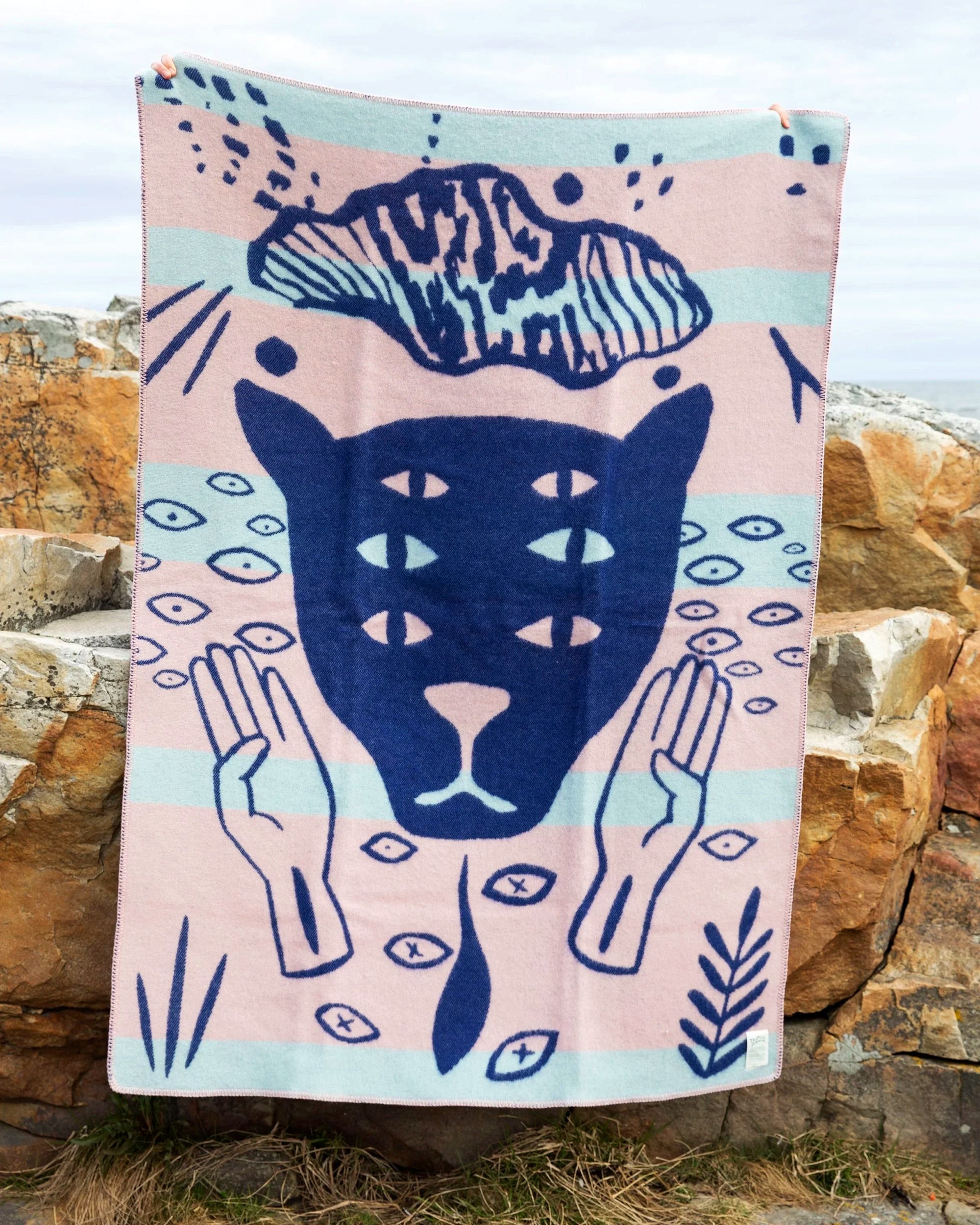 The Tropical blankets