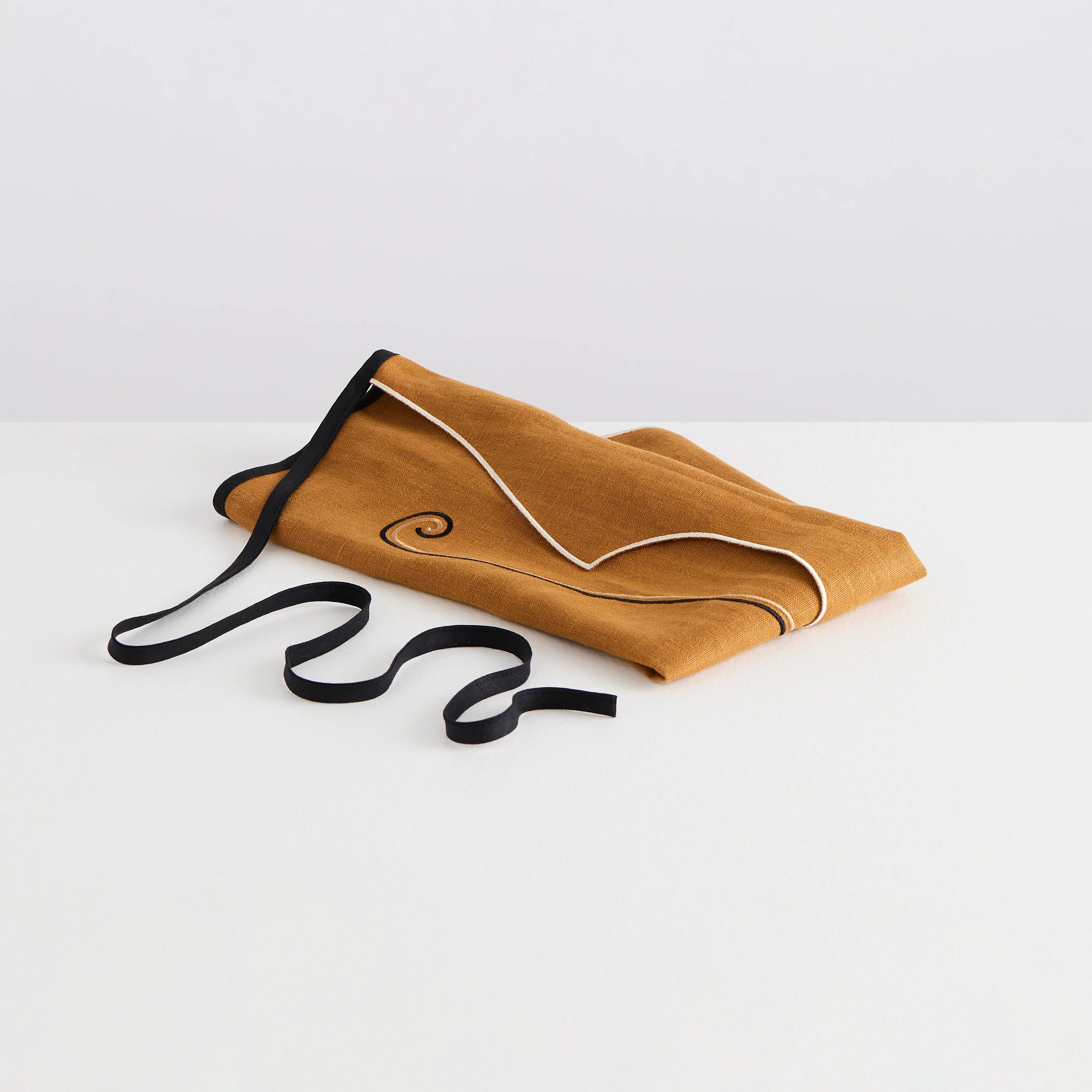 Cello Apron by Maison Balzac