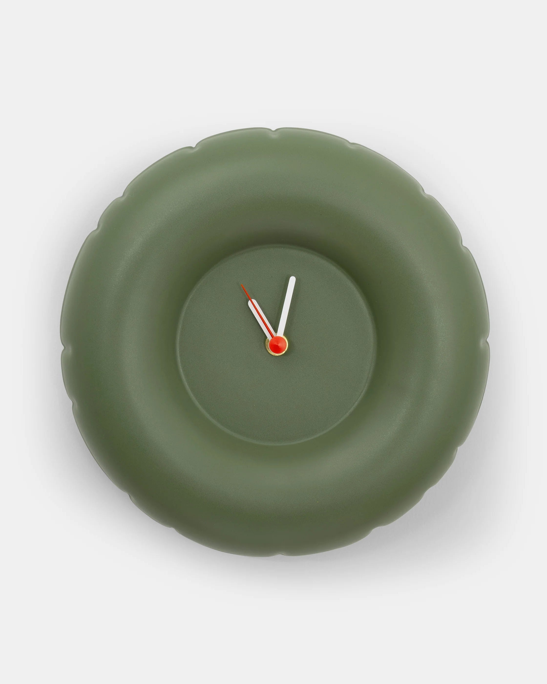 Holly Clock by Home Studyo