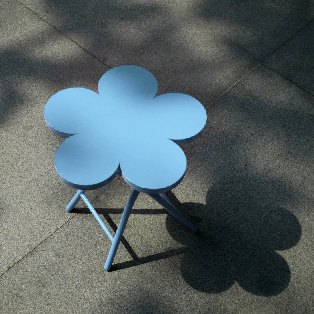 Daisy stool
