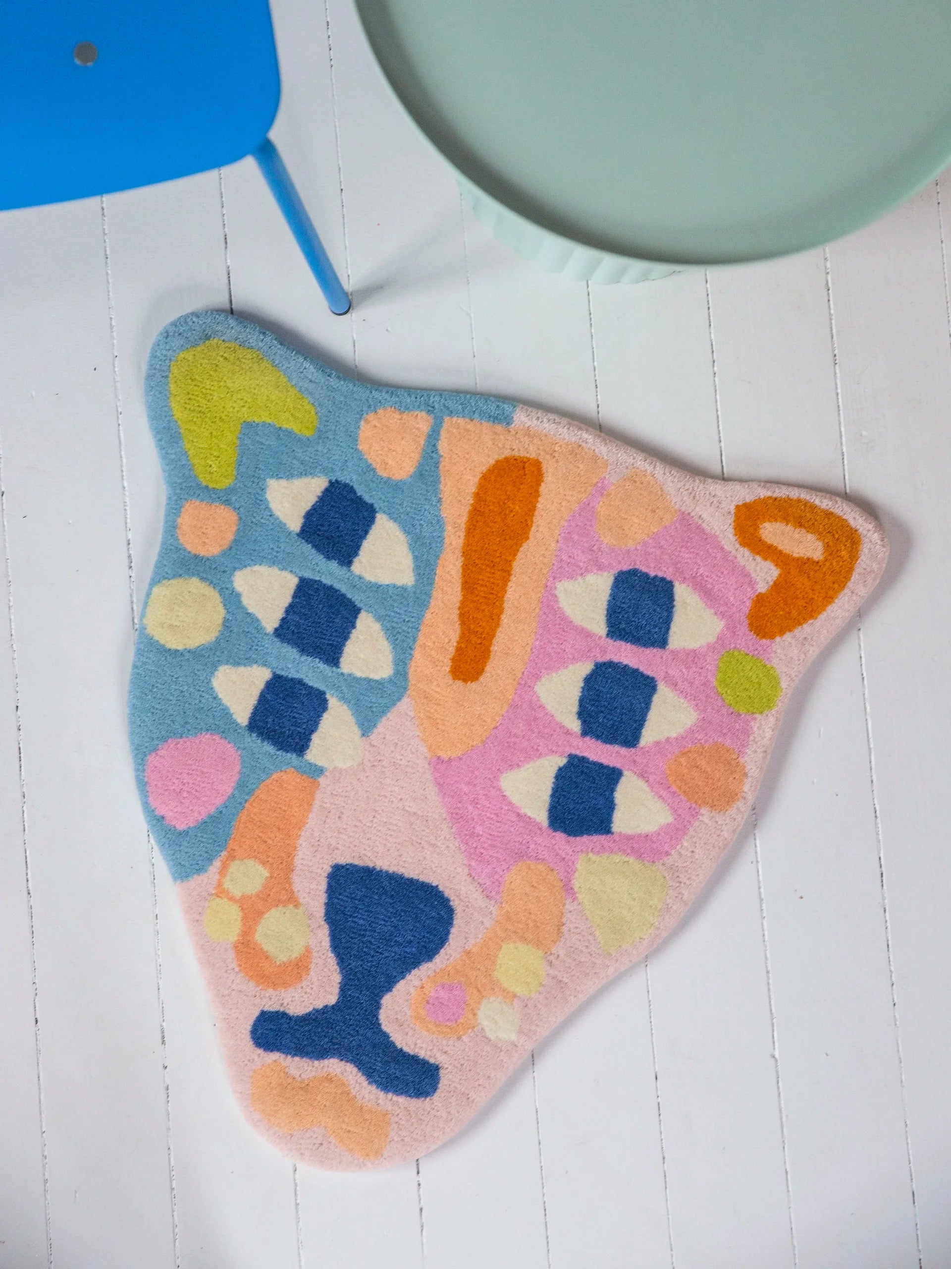 The Protector tufted rug by Tropical Scandinavia