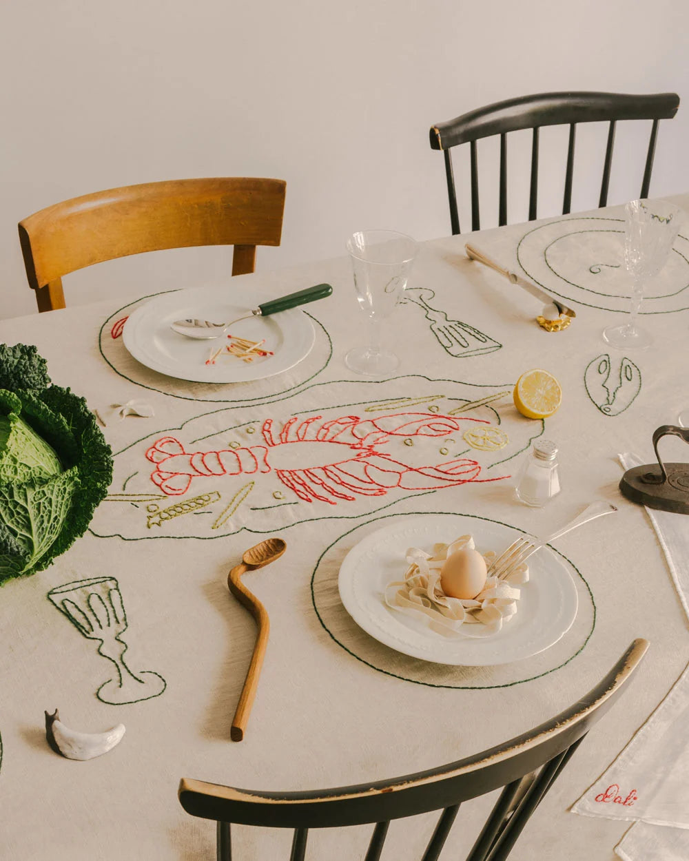 Hand-embroidered Tablecloths by Œuvres Sensibles