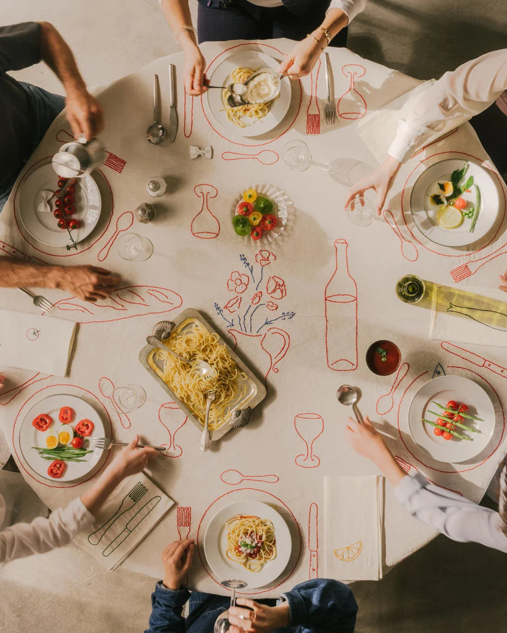 Hand-embroidered Tablecloths by Œuvres Sensibles