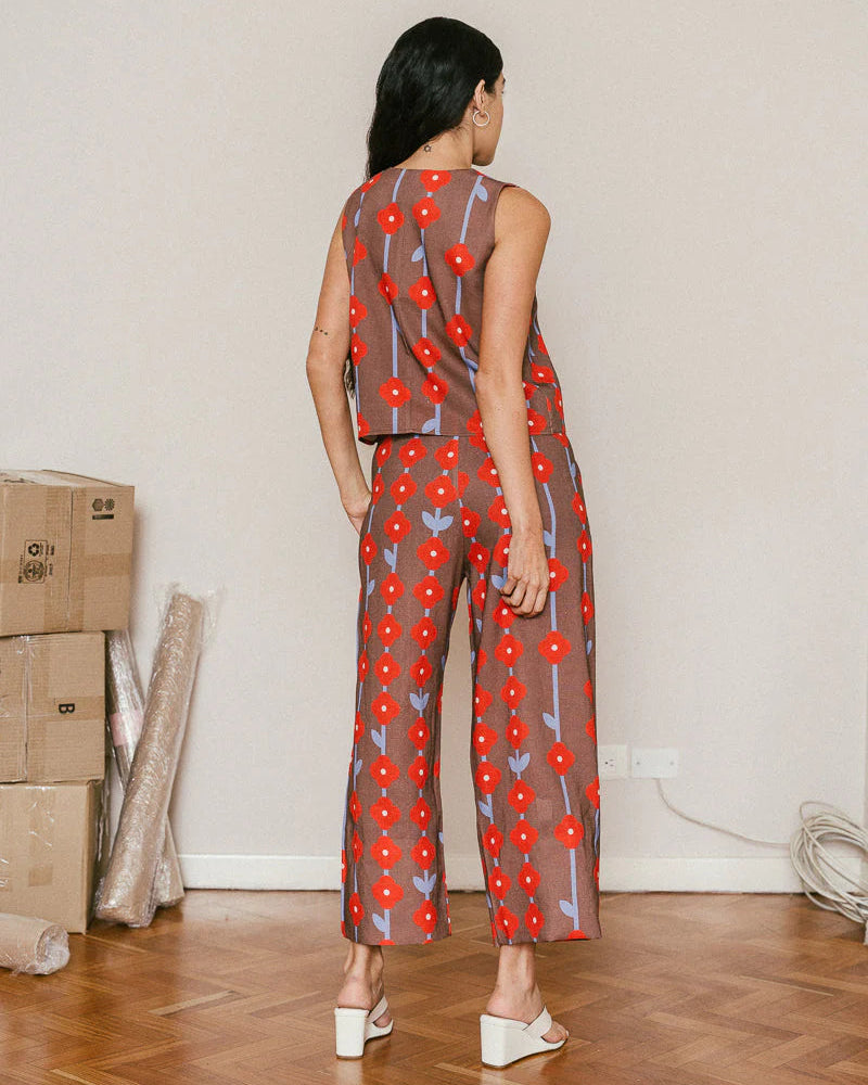 Medellín Flowers by Laura Mejía-Posada  - Conga