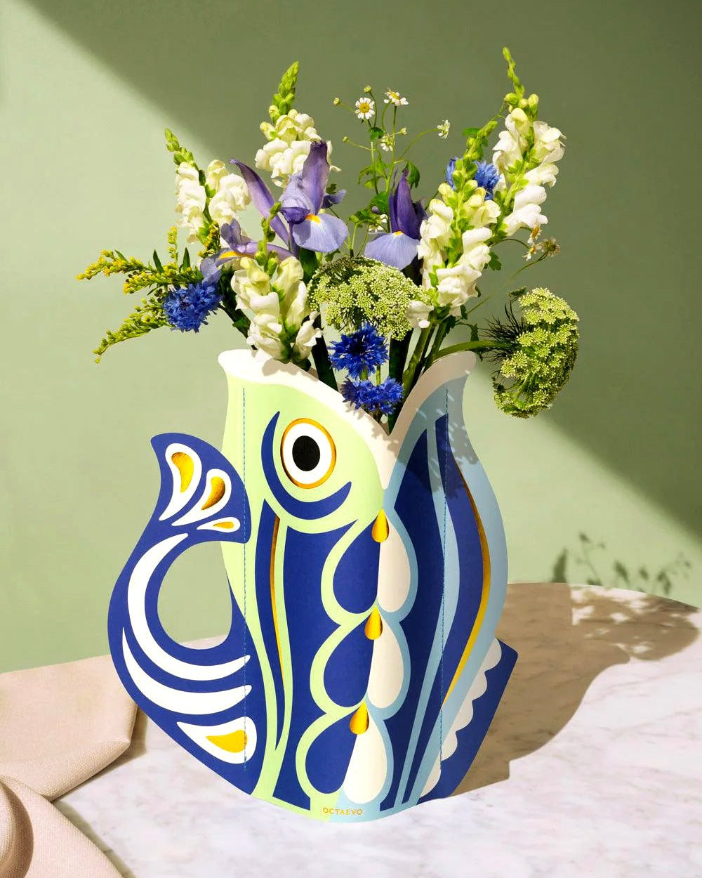 Paper Vase by OCTAEVO