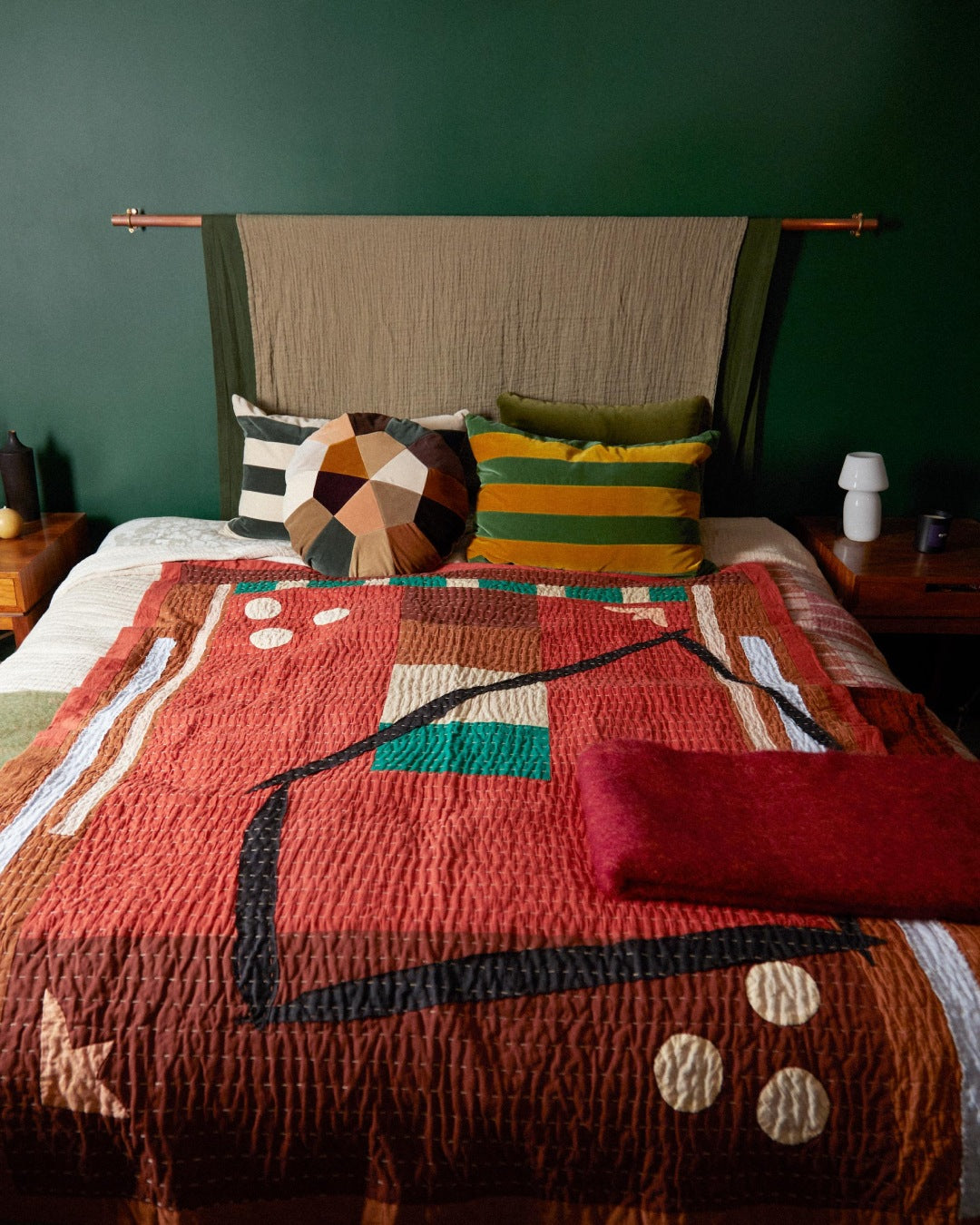 Appliqué Quilts by Tessa Layzelle