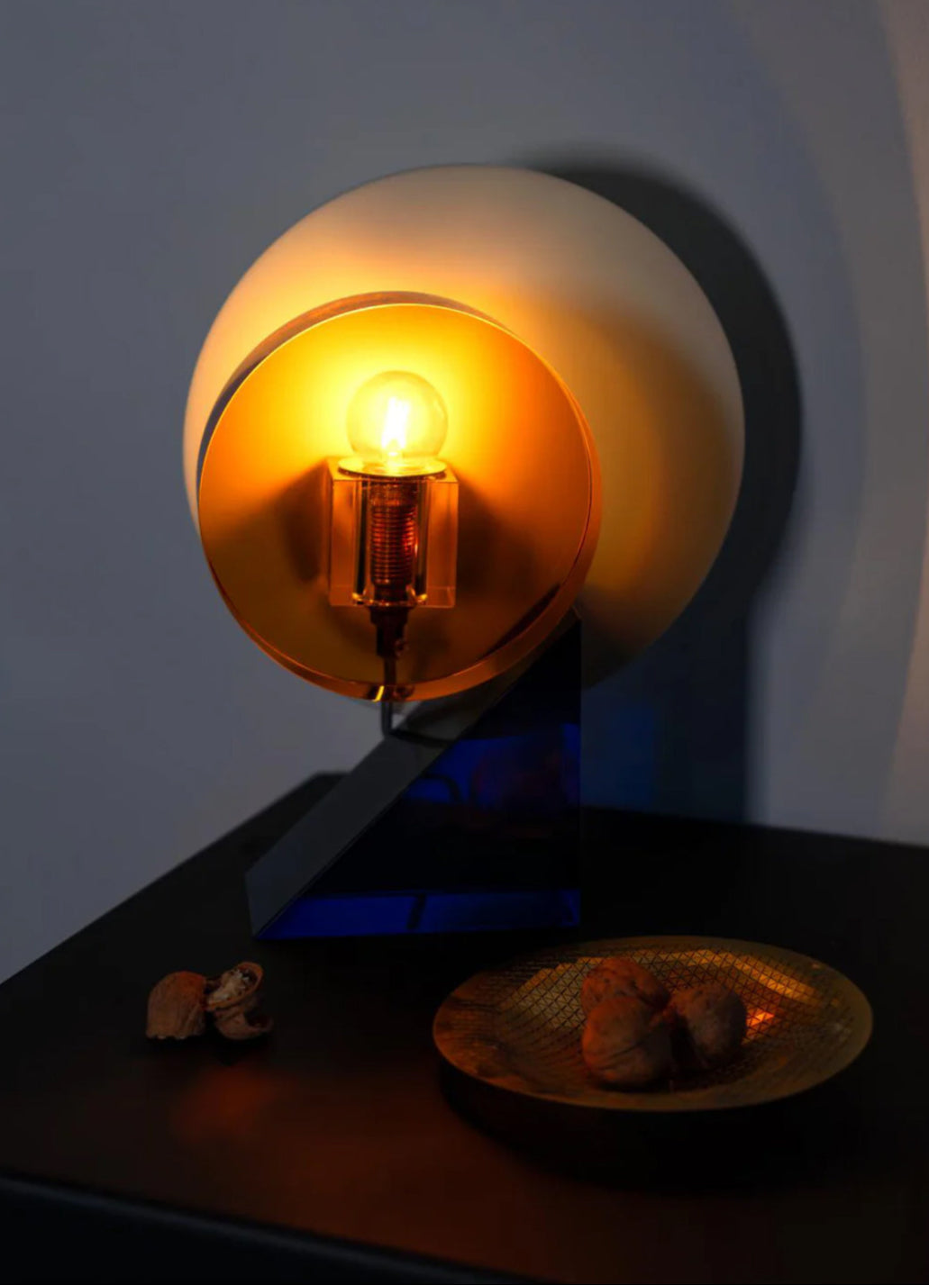 Eclipse table lamp