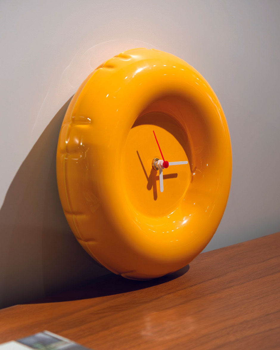 Holly Blow Up Clock