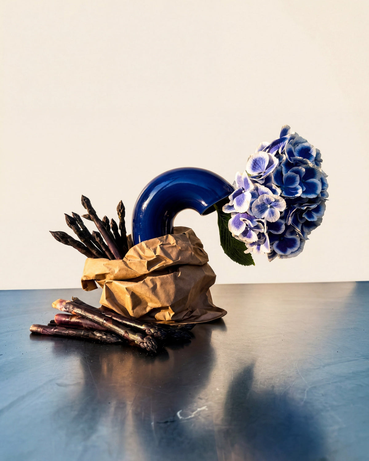 Vita Vase by Houbi home