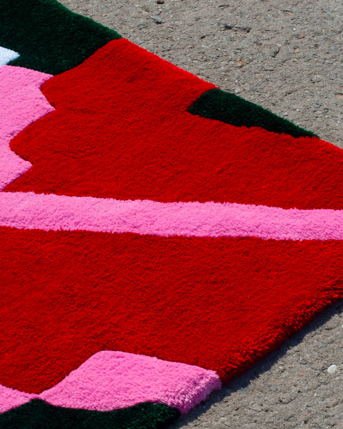 Abstract hand-tuffed Rugs by Jun Objects