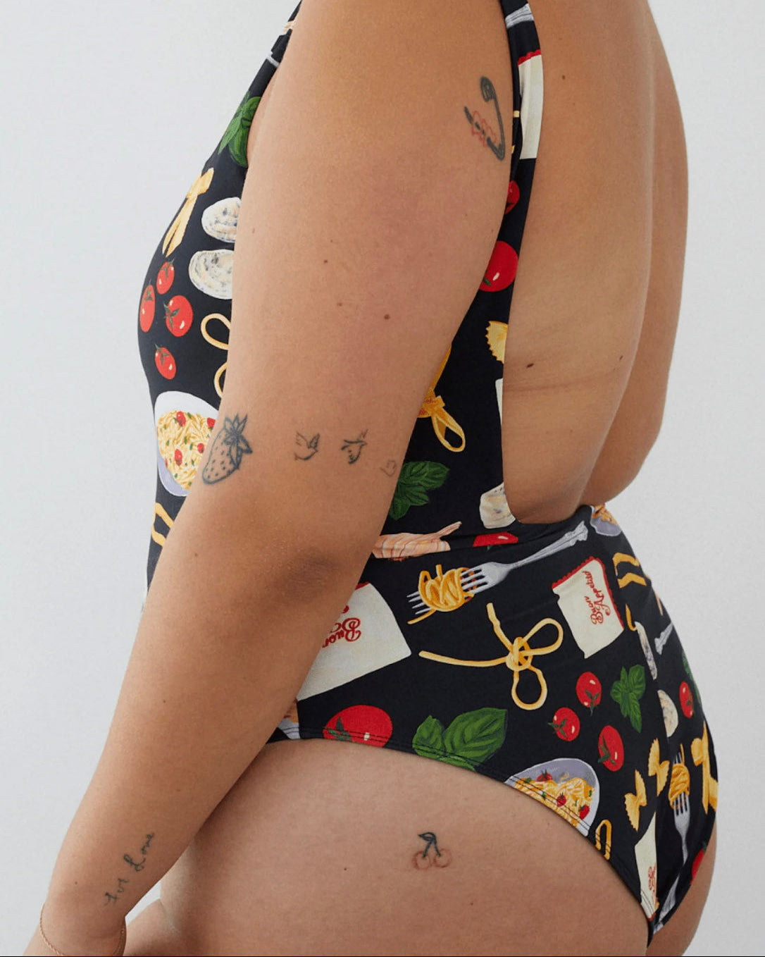 The Lisbon One Piece Swimsuit by Lisa Says Gah - OOKIOH