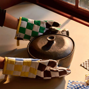 Yantra oven mitts & towels