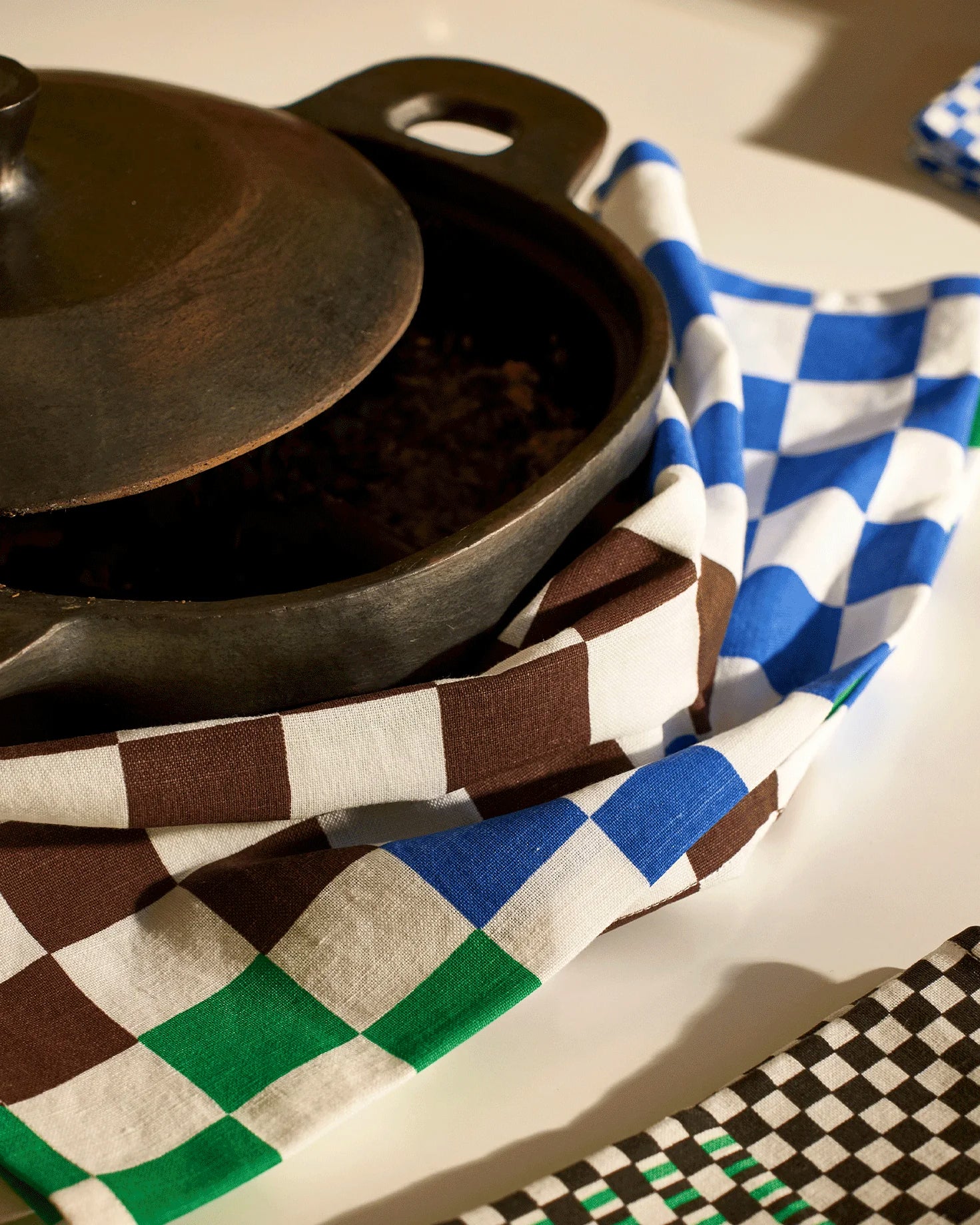 Yantra oven mitts & towels by Kangan Arora - Tiipoi