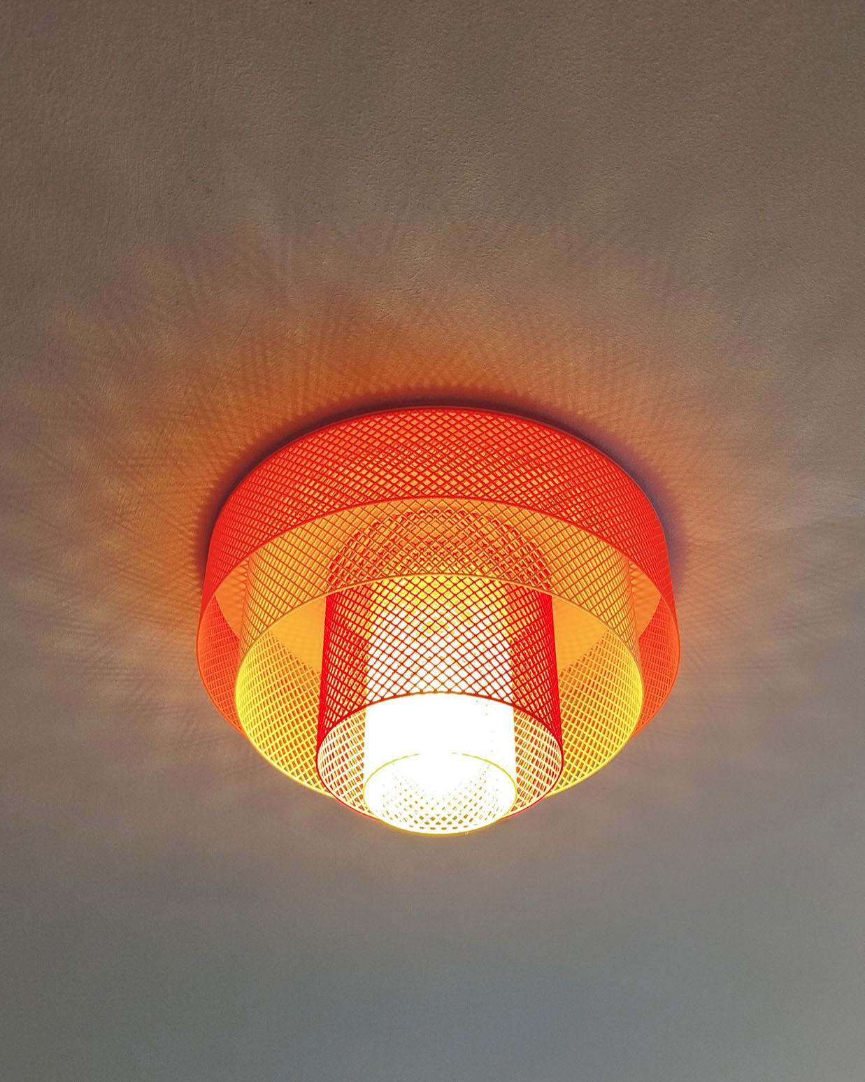 Mesh Lamp by Tilt
