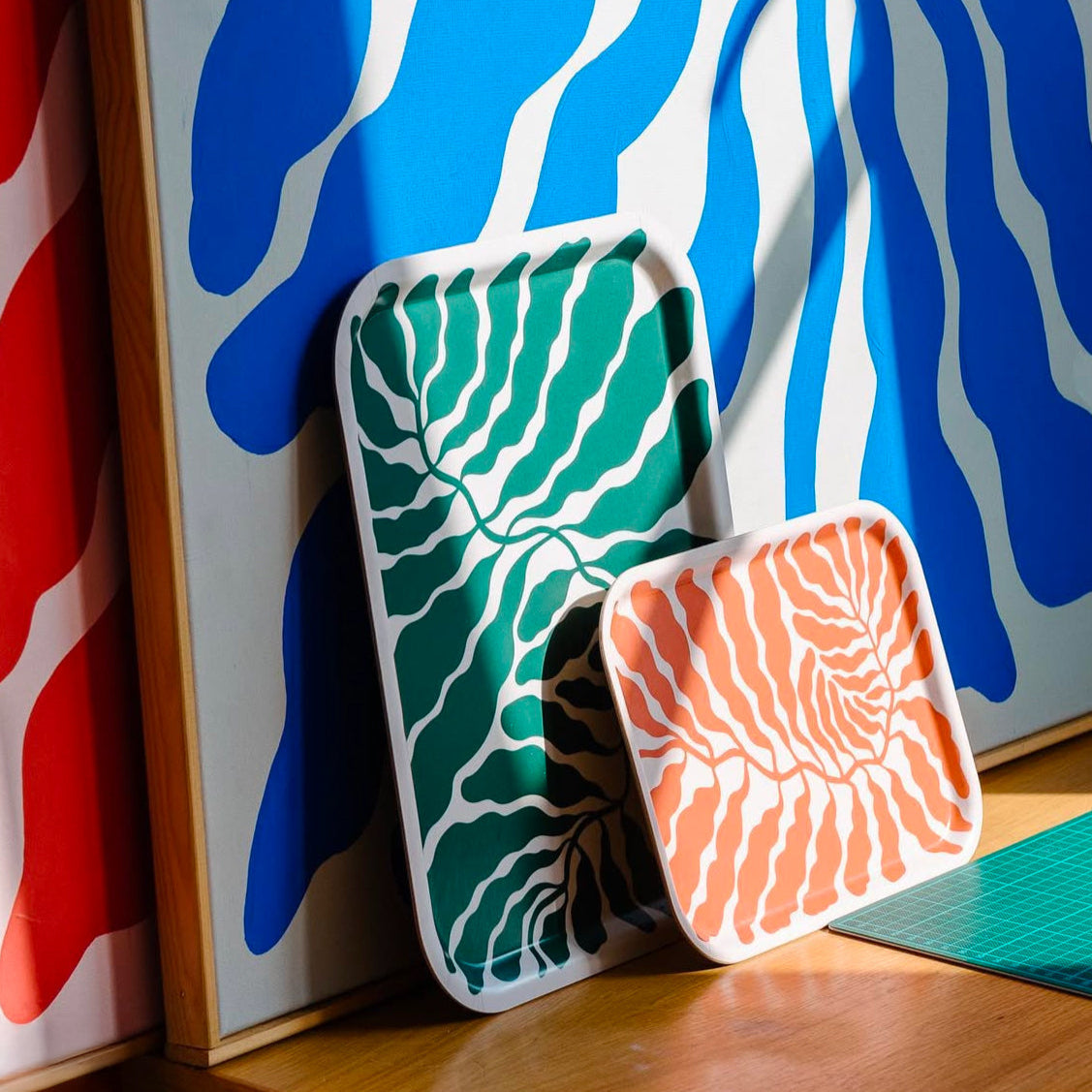 Leaves tray